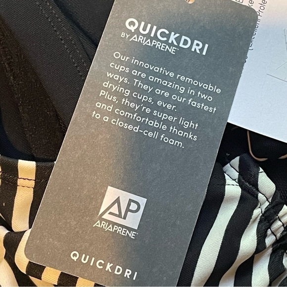 Athleta Black White Slash Stripe Blousy Tankini TOP  - 32 B/C - Picture 8 of 11